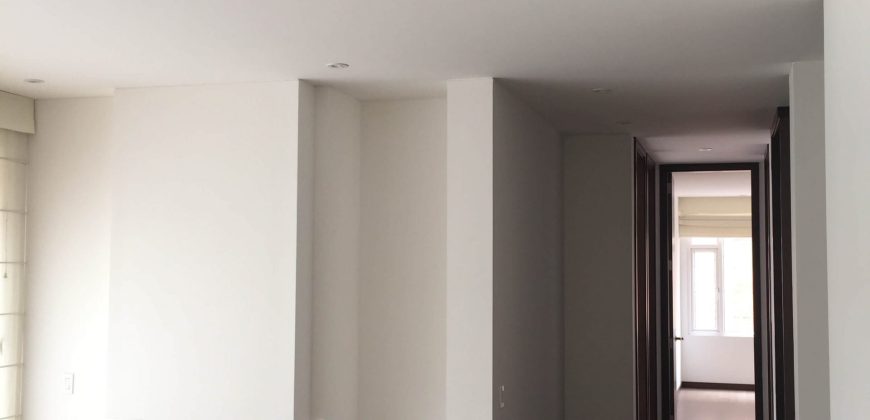 Apartamento en Chicó Navarra Suka 302