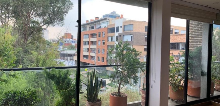 Apartamento moderno con terraza en Chicó Navarra